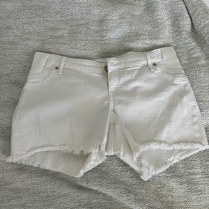 Gap maternity shorts
